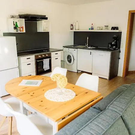 Wohnen Im Gruenen, Privatsauna, Stadtnah, Ruheoase Apartman